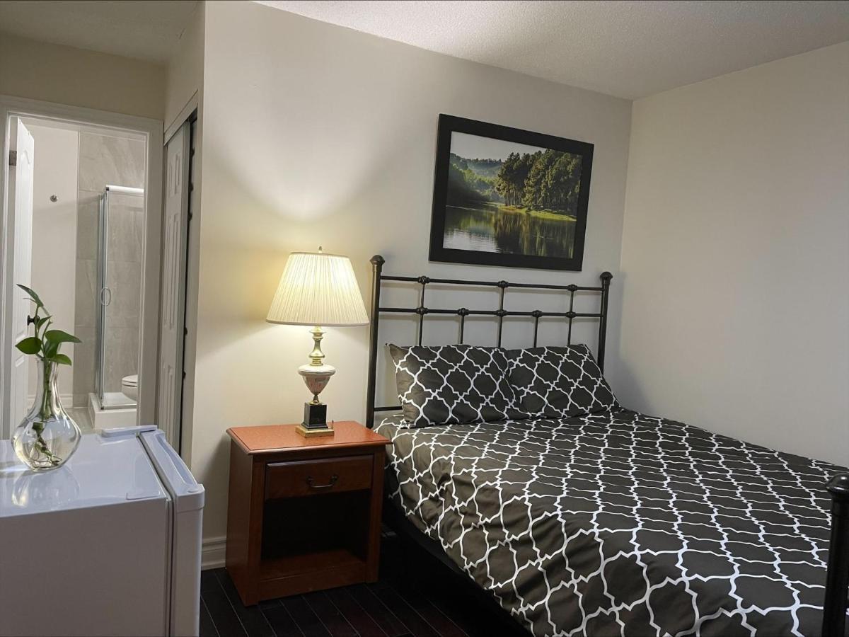 77 Nice And Warm Series Rooms Toronto Dış mekan fotoğraf